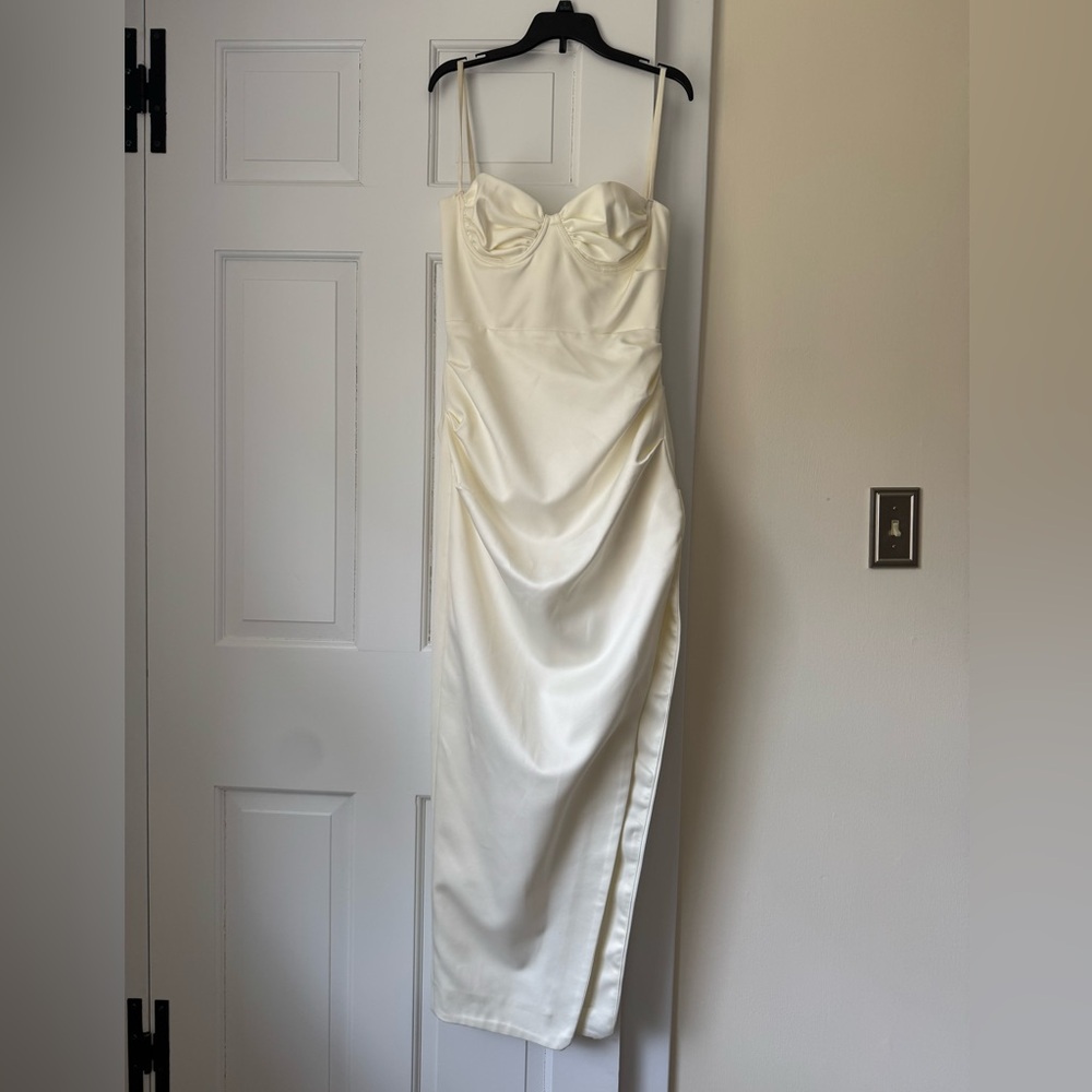 HOUSE OF CB Flora Gown Size Small White Off White Dutch Satin Side Slit - Picture 3 of 10